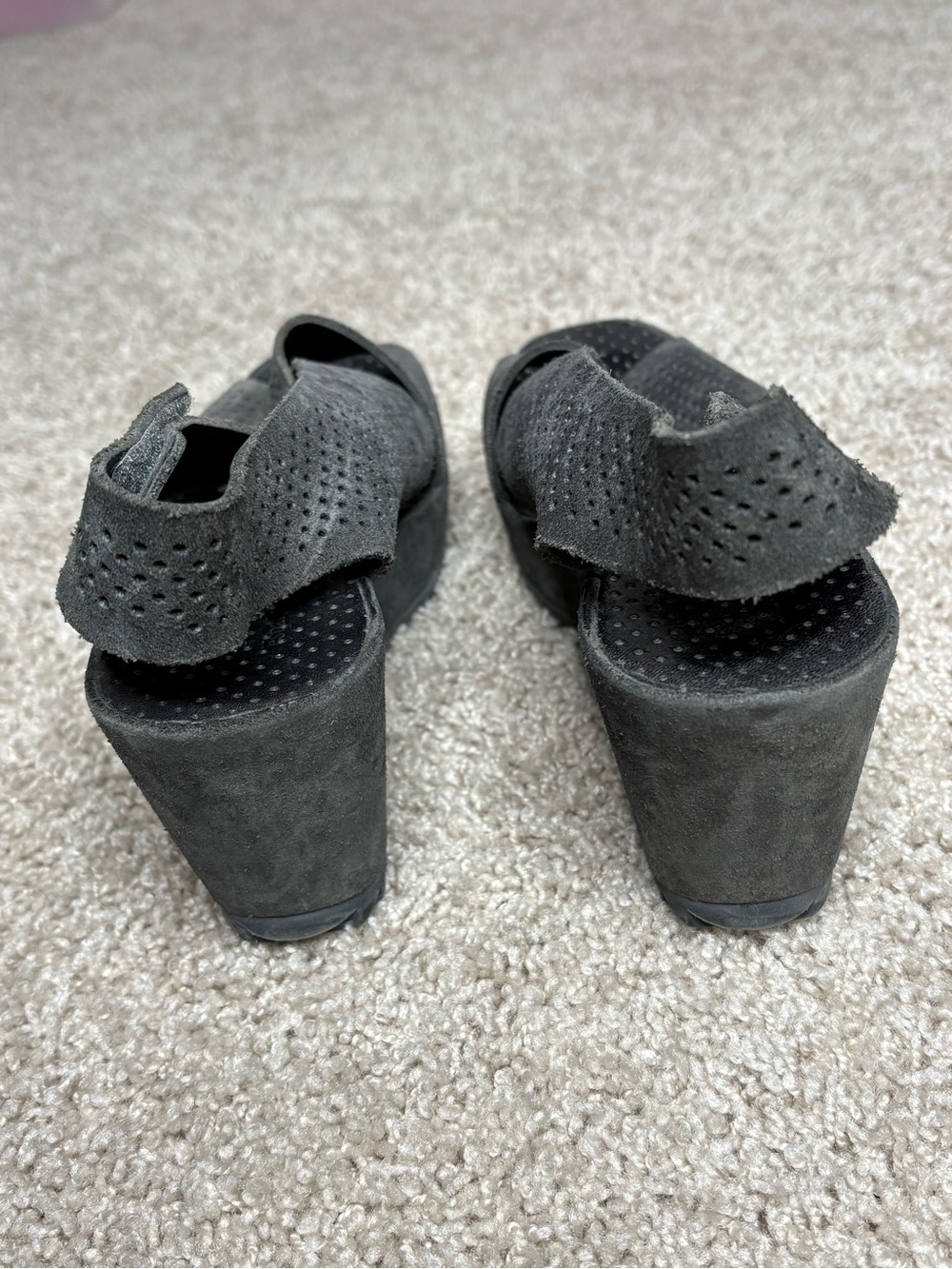 Pedro Garcia Suede Wedges - Picture 5 of 7